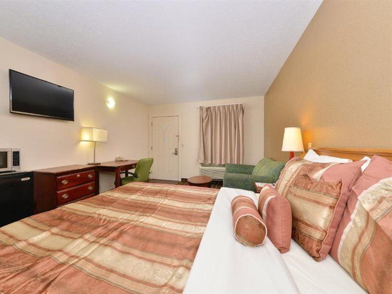 Rodeway Inn ناشفيل المظهر الخارجي الصورة